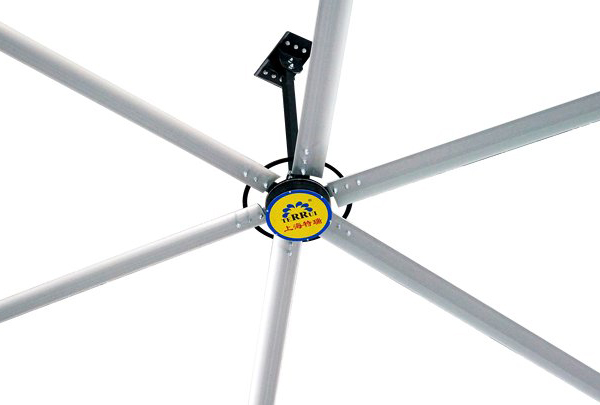 Как правильно выбрать промышленный потолочный вентилятор HVLS